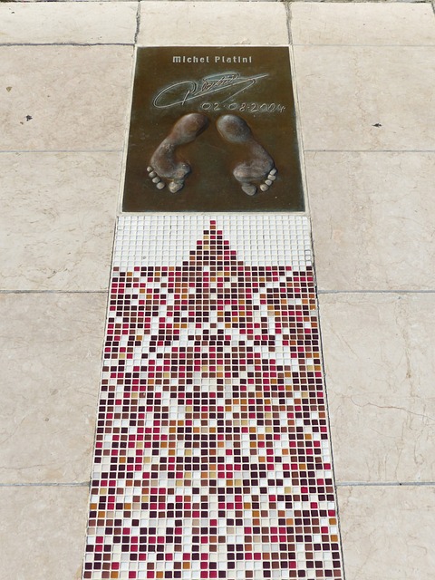 官员而言 官员而言